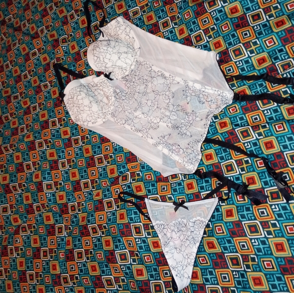 2pc Vintage Victoria's Secret Lingerie Garter Panties 34C S Teddy VS Floral VS